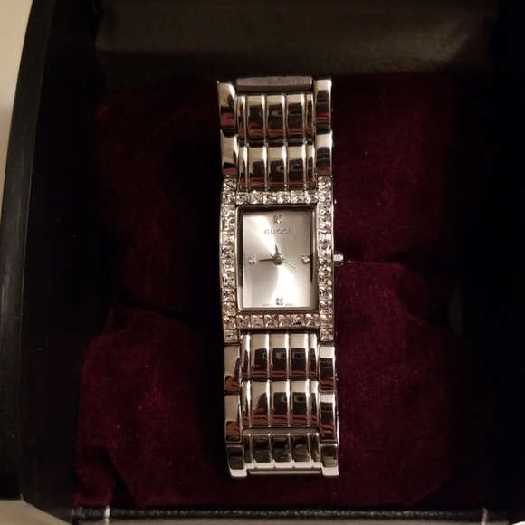 Gucci Accessories - Gucci diamond crystal watch